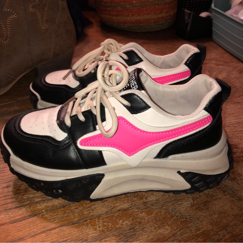 Women's Athletic Sneakers in White, Black & Pink - Picture 4 of 6